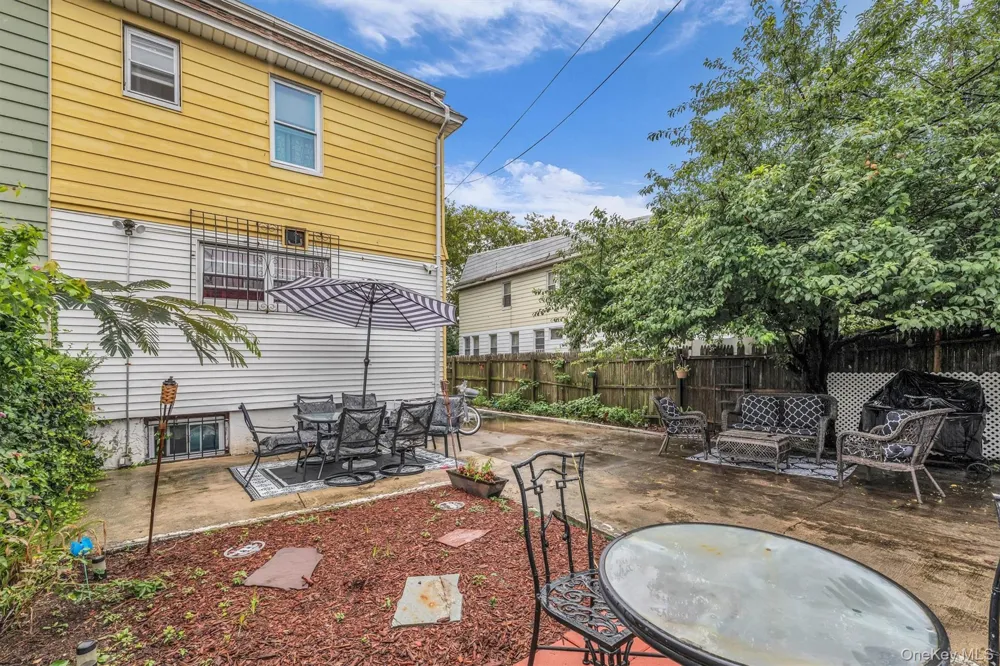 11510 Van Wyck Expressway South Ozone Park, NY 11420