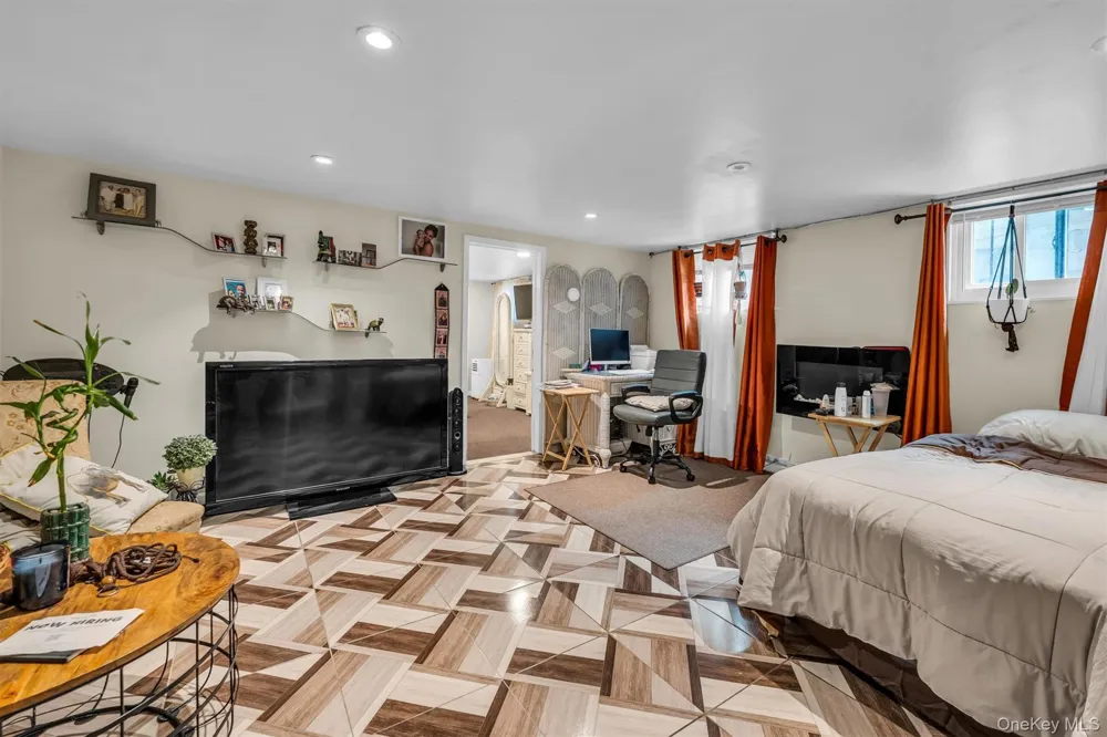 11510 Van Wyck Expressway South Ozone Park, NY 11420