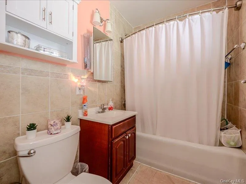 721 Edison Avenue Bronx, NY 10465