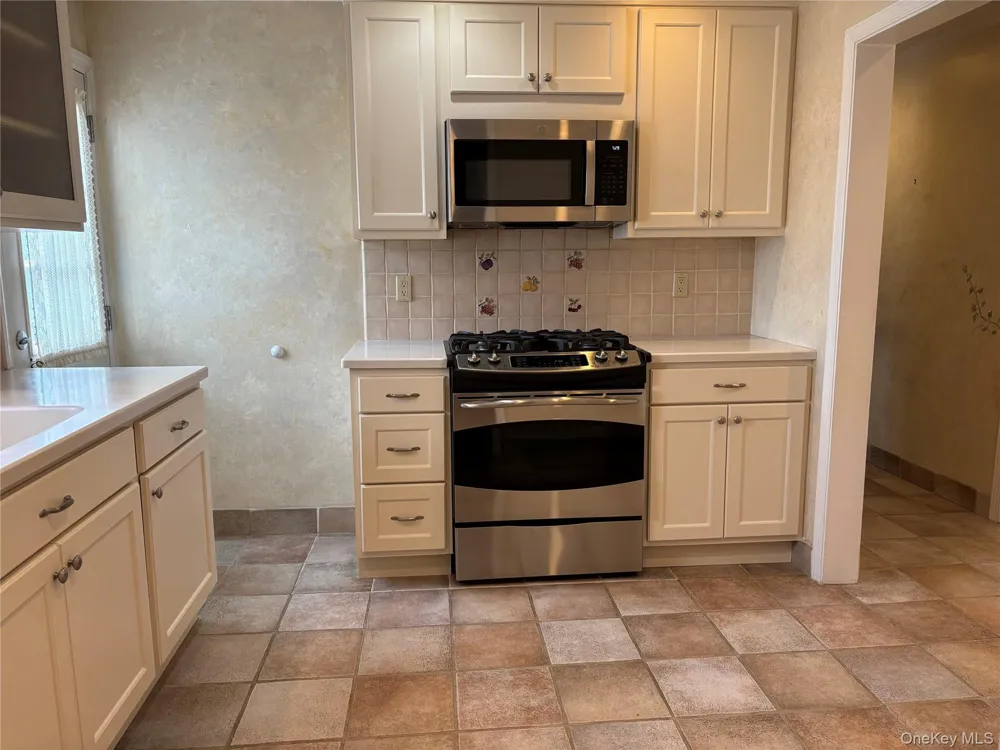 51 Coakley Avenue Harrison, NY 10528