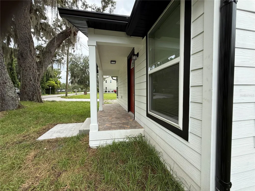 225 E WARREN AVENUE Longwood, FL 32750