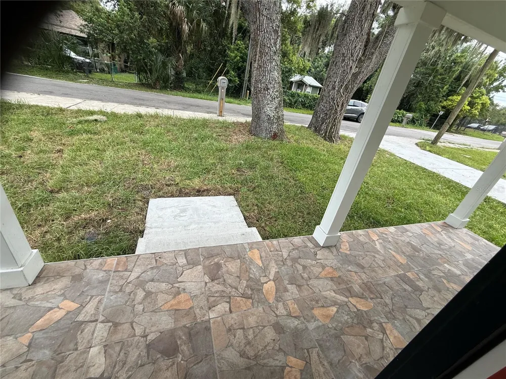 225 E WARREN AVENUE Longwood, FL 32750