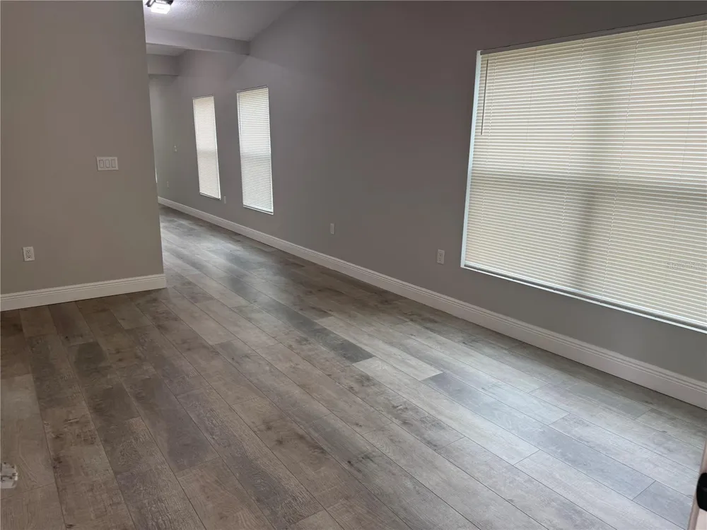 225 E WARREN AVENUE Longwood, FL 32750