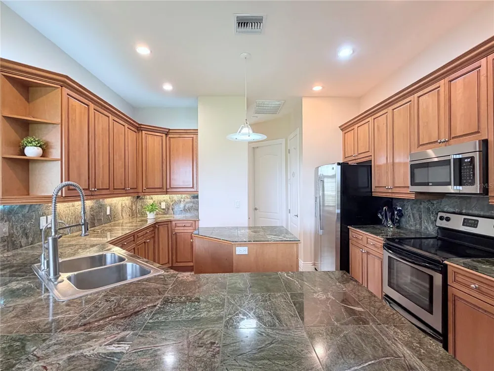 324 SANTURCE AVENUE North Port, FL 34287