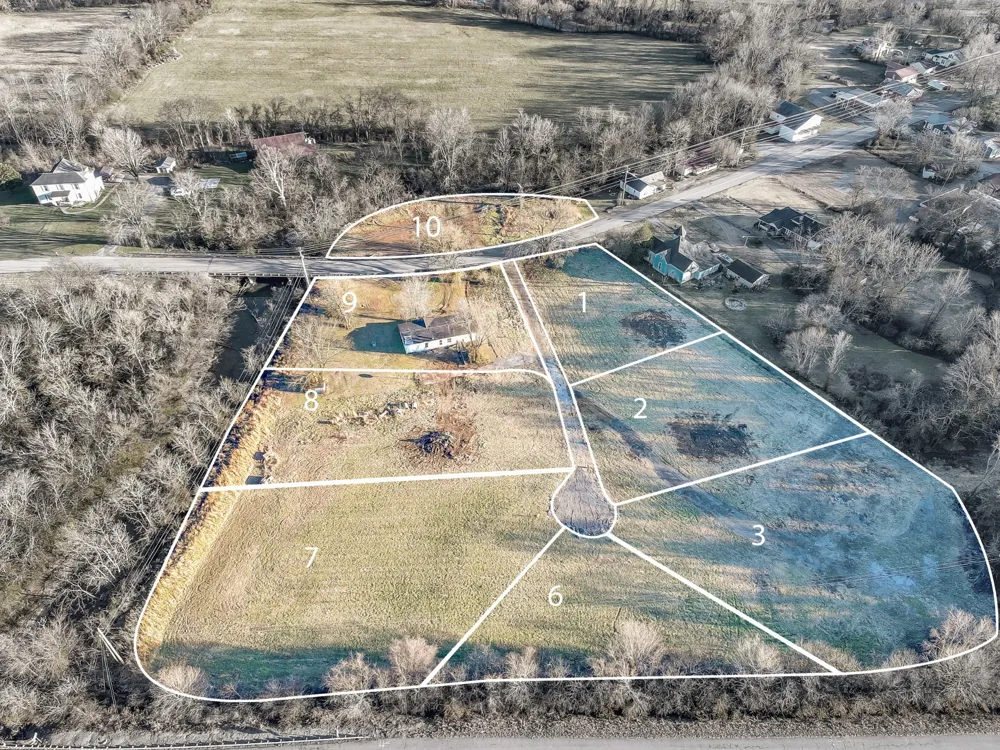 617 Old Highway 31 E 3 Bethpage, TN 37022