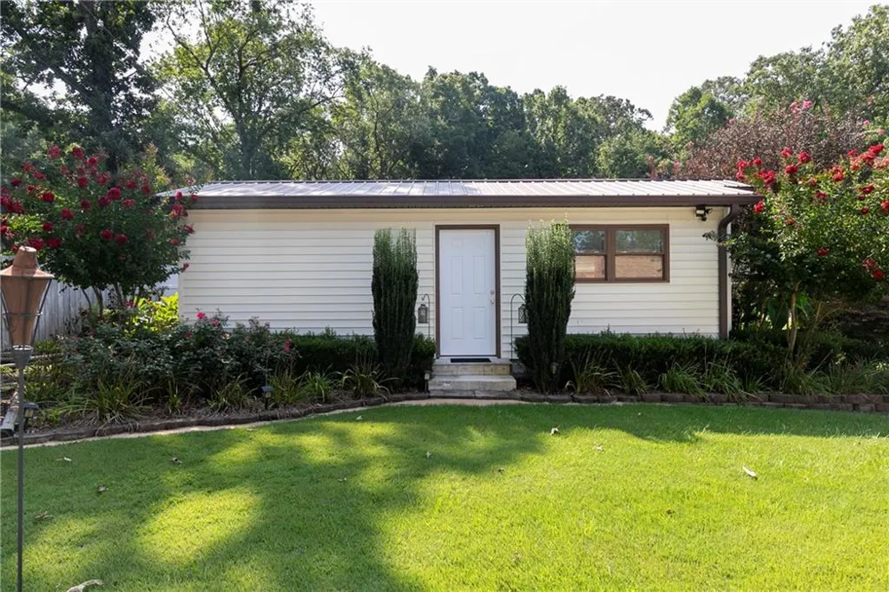 3186 Highway 411 NE White, GA 30184