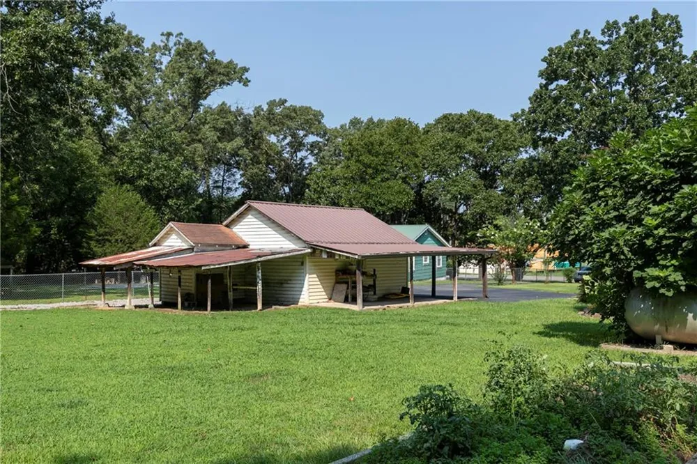 3186 Highway 411 NE White, GA 30184