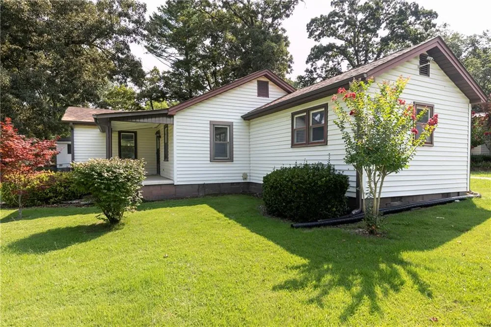3186 Highway 411 NE White, GA 30184