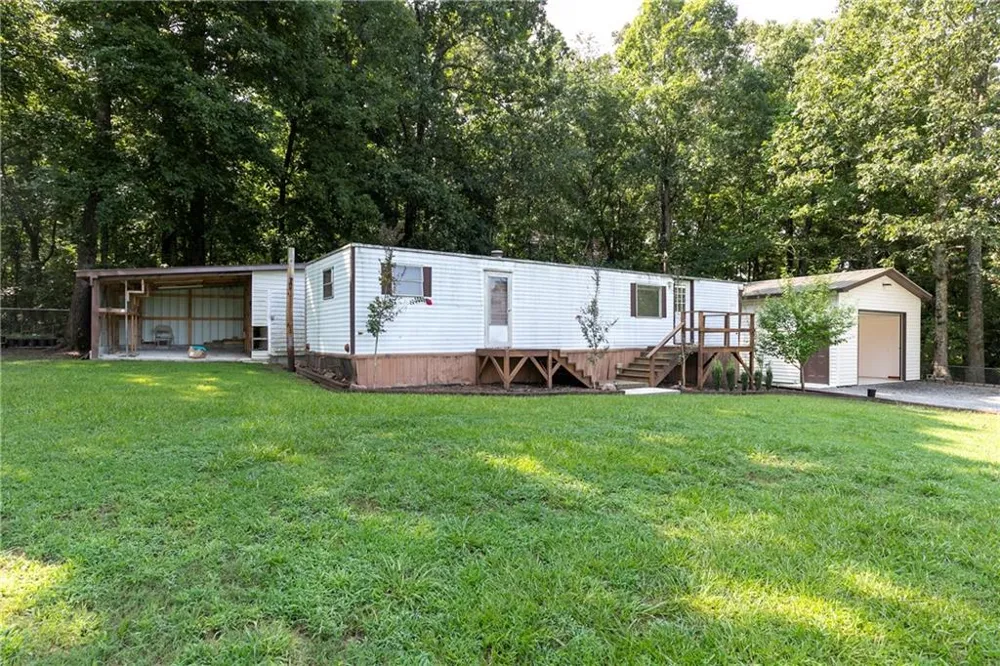 3186 Highway 411 NE White, GA 30184