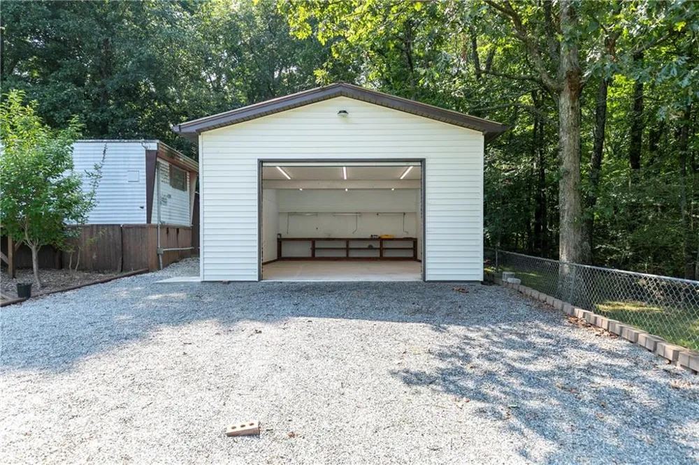 3186 Highway 411 NE White, GA 30184