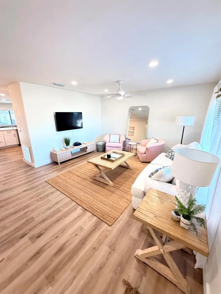 948 CANAL CIRCLE Sebastian, FL 32958