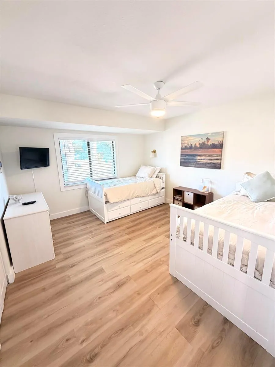 948 CANAL CIRCLE Sebastian, FL 32958