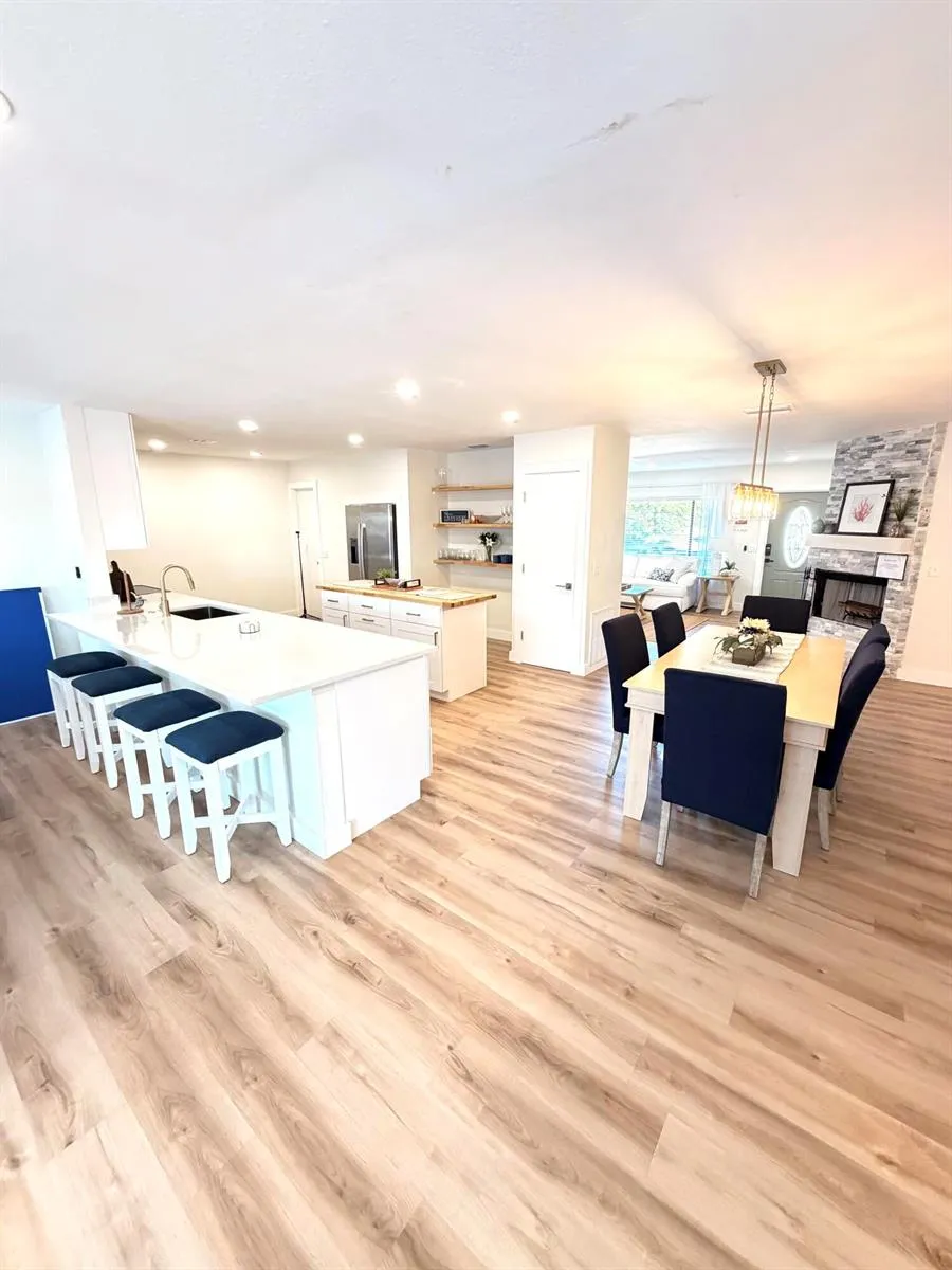 948 CANAL CIRCLE Sebastian, FL 32958