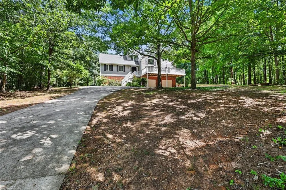 816 Crystal Bay Drive Denton, NC 27239
