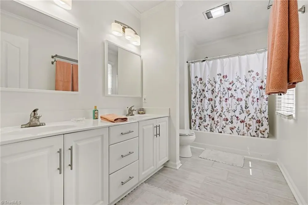 816 Crystal Bay Drive Denton, NC 27239