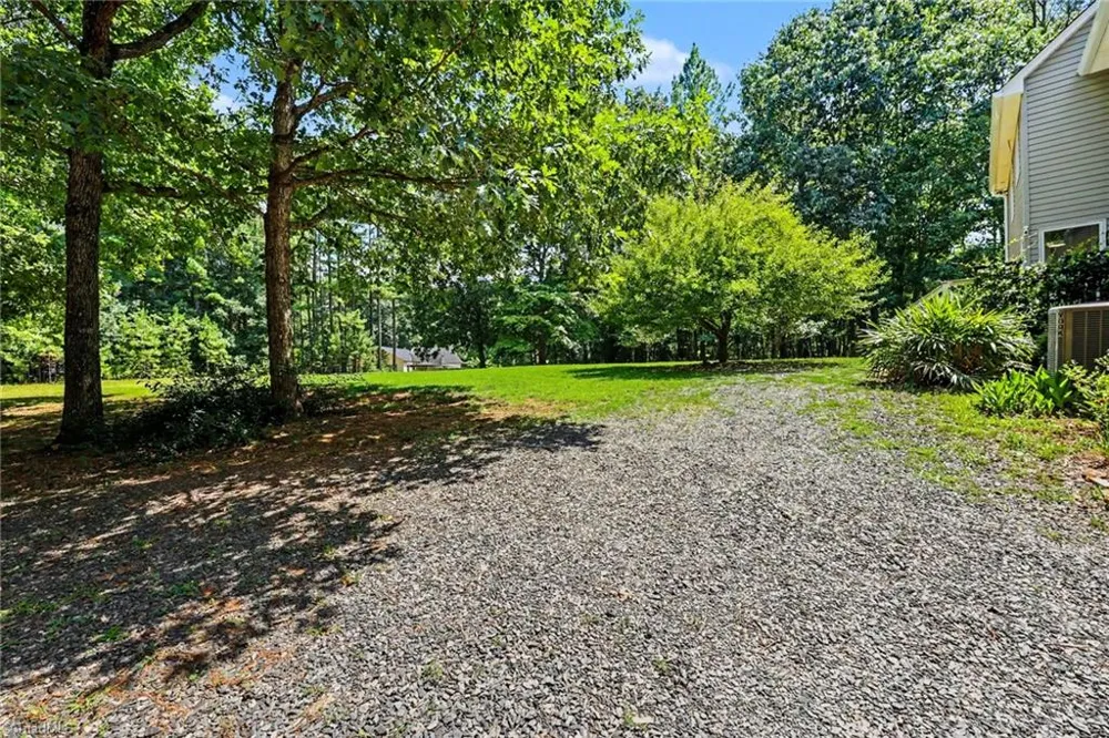 816 Crystal Bay Drive Denton, NC 27239