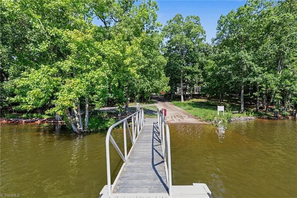 816 Crystal Bay Drive Denton, NC 27239