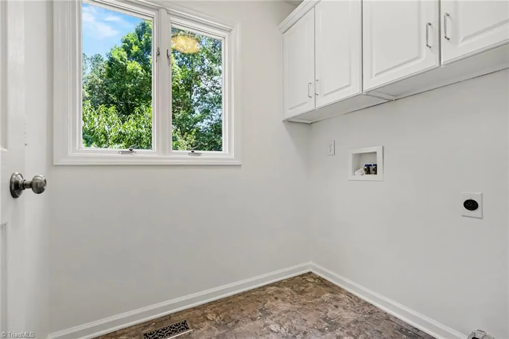 816 Crystal Bay Drive Denton, NC 27239