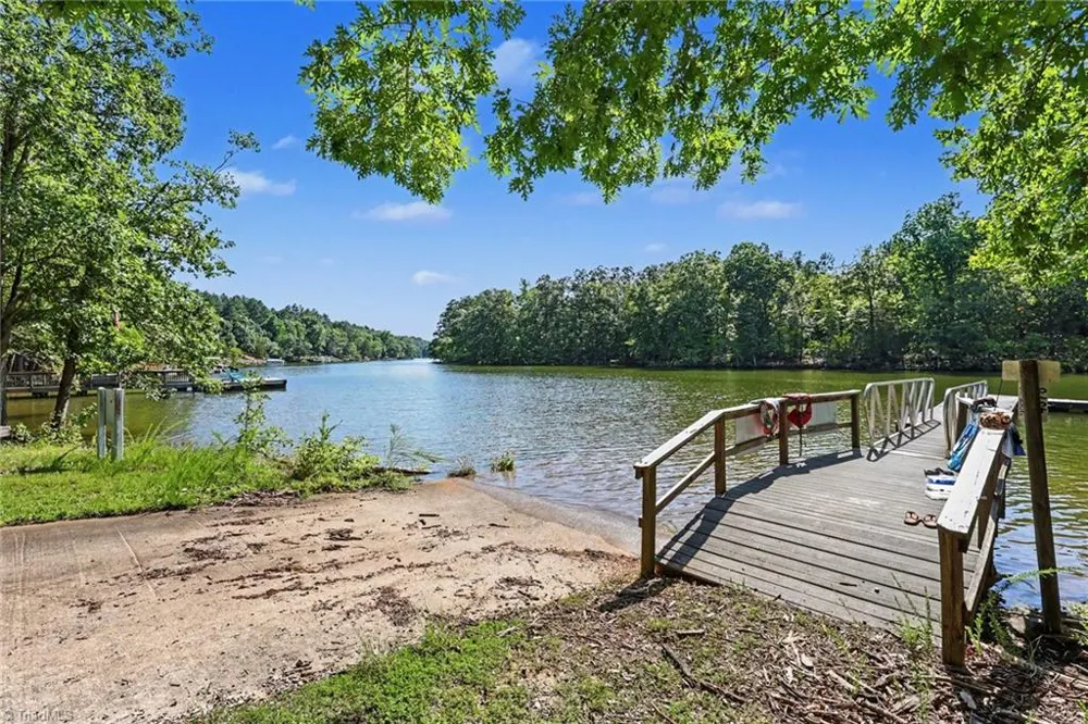 816 Crystal Bay Drive Denton, NC 27239