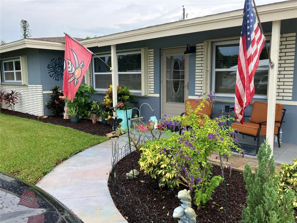 968 62ND PLACE S St Petersburg, FL 33705