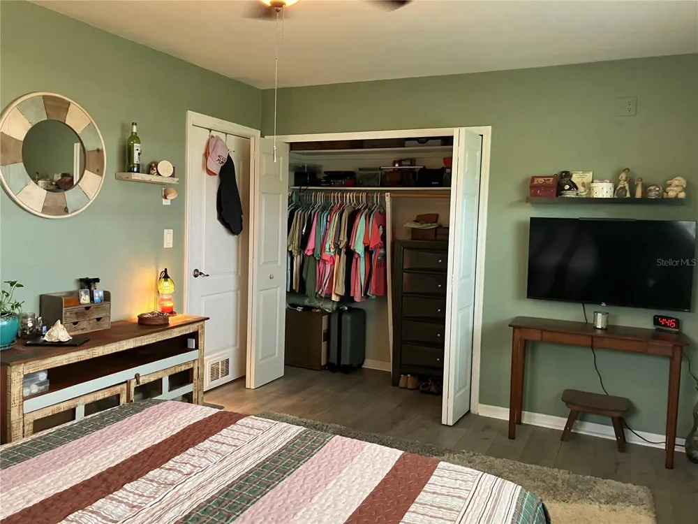 968 62ND PLACE S St Petersburg, FL 33705