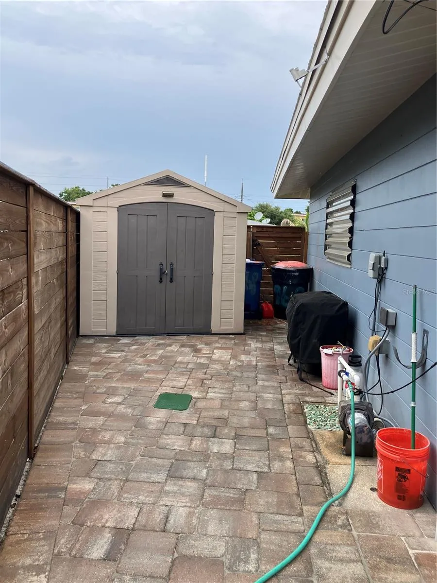 968 62ND PLACE S St Petersburg, FL 33705