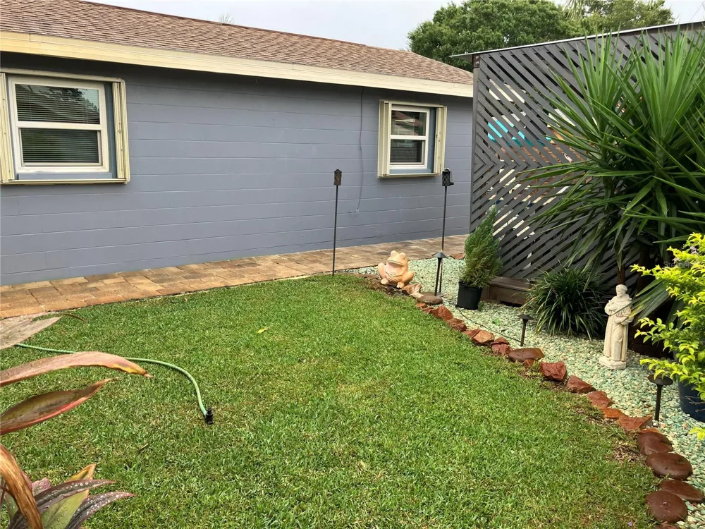 968 62ND PLACE S St Petersburg, FL 33705
