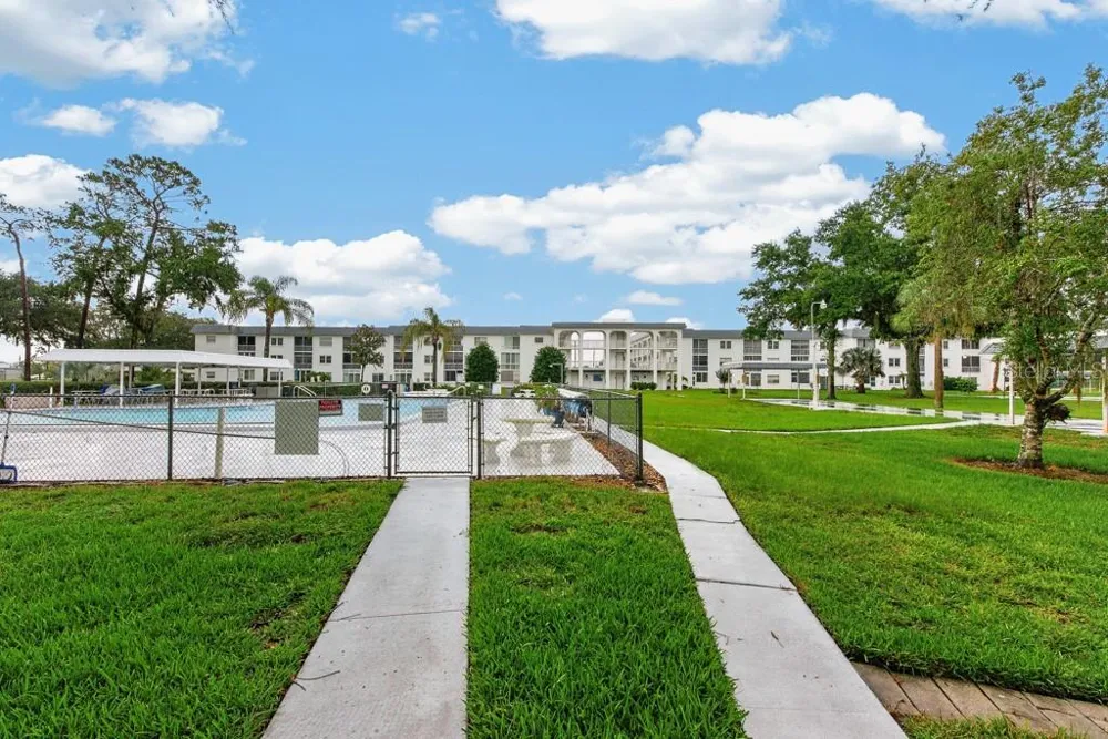 4801 AIRPORT ROAD #118 Zephyrhills, FL 33542