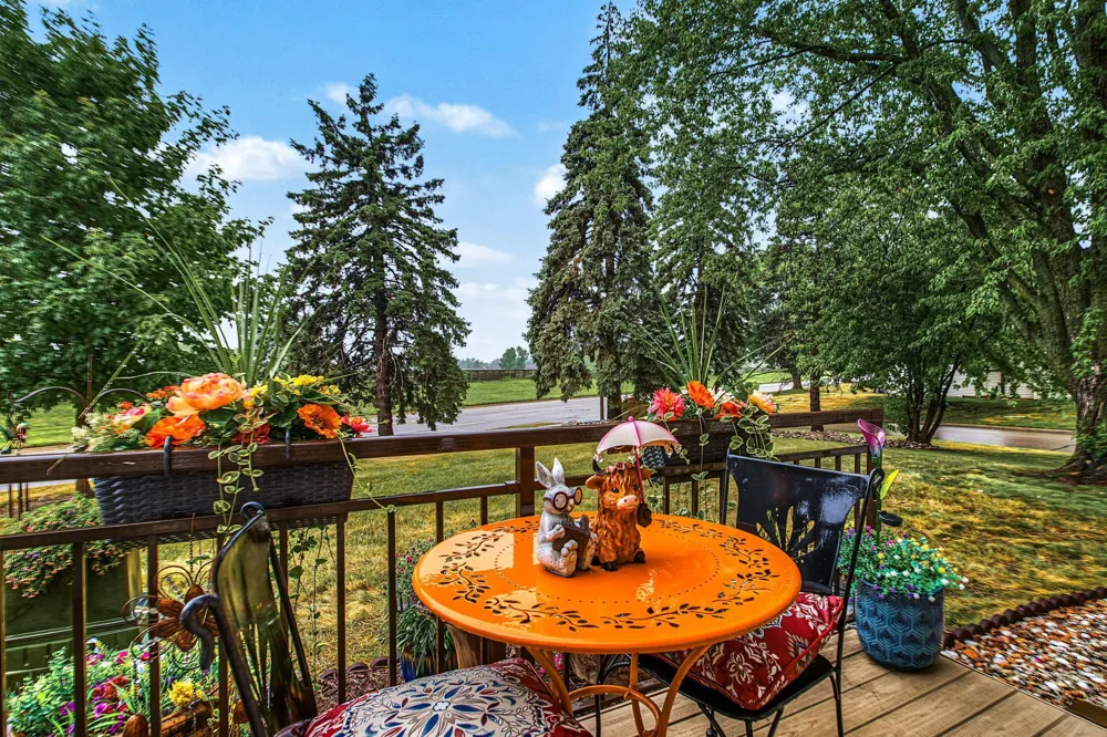 13769 Heather Hills Drive Burnsville, MN 55337