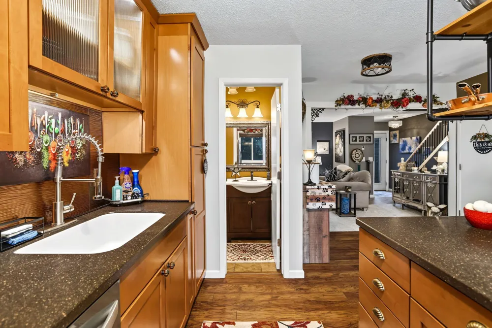 13769 Heather Hills Drive Burnsville, MN 55337