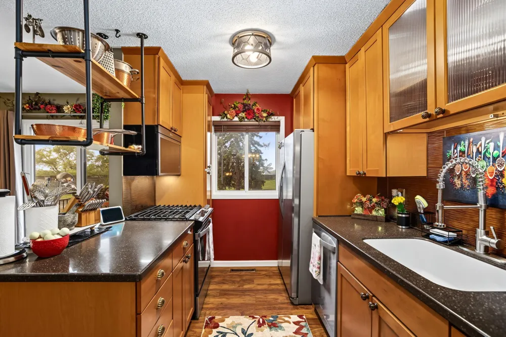 13769 Heather Hills Drive Burnsville, MN 55337