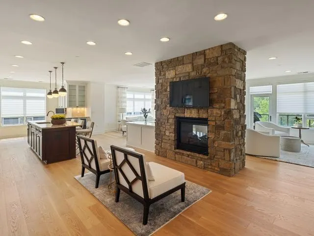 875 Lake Street #310 Wayzata, MN 55391