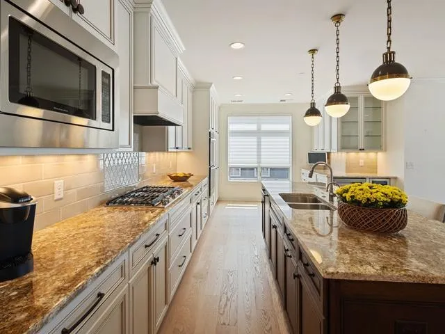 875 Lake Street #310 Wayzata, MN 55391
