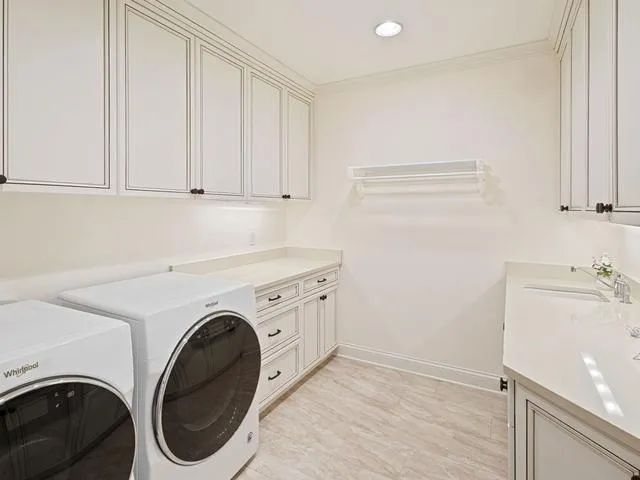875 Lake Street #310 Wayzata, MN 55391