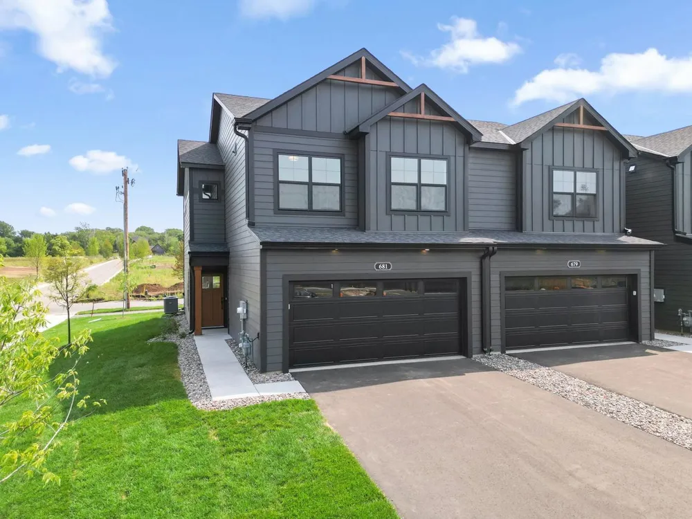 681 Tulare Terrace Newport, MN 55055