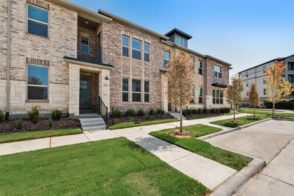 8317 Bayside Drive Rowlett, TX 75088