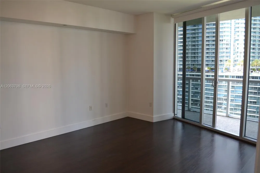 475 Brickell Ave #1814 Miami, FL 33131