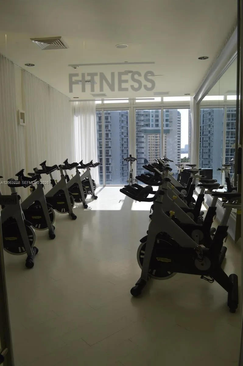 475 Brickell Ave #1814 Miami, FL 33131