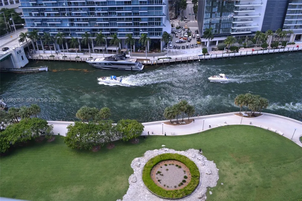 475 Brickell Ave #1814 Miami, FL 33131