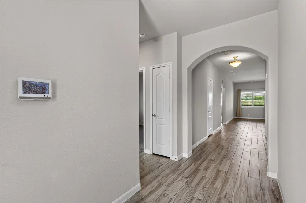 921 Amberwood Drive Godley, TX 76044