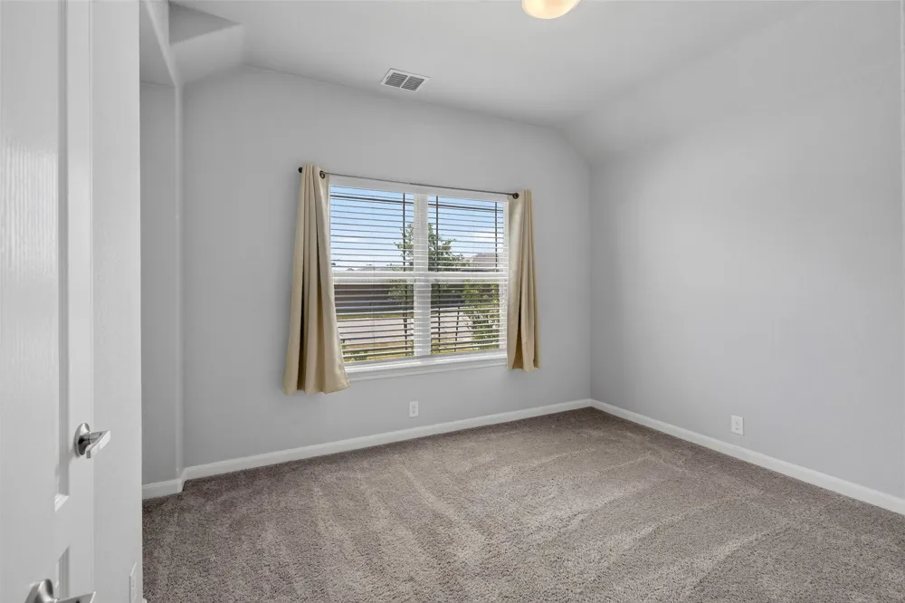 921 Amberwood Drive Godley, TX 76044