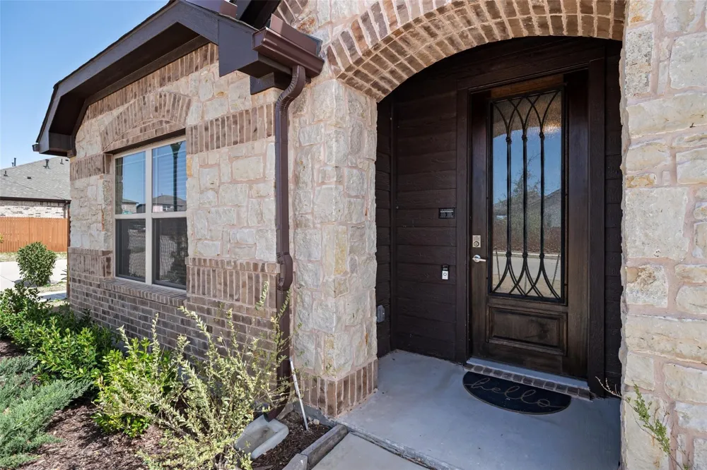 921 Amberwood Drive Godley, TX 76044