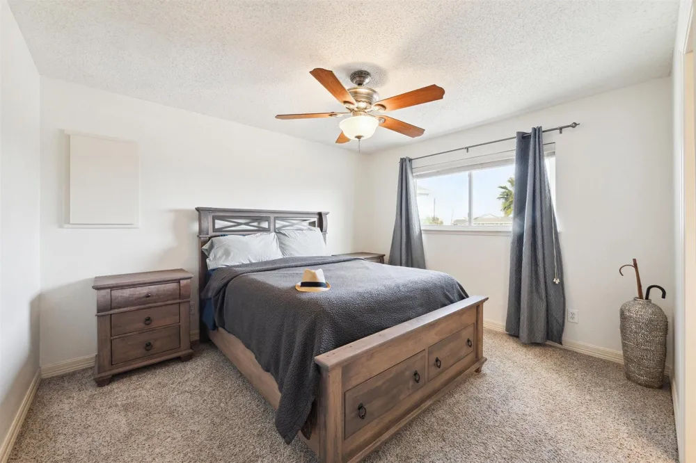 223 Easterly Drive Tiki Island, TX 77554