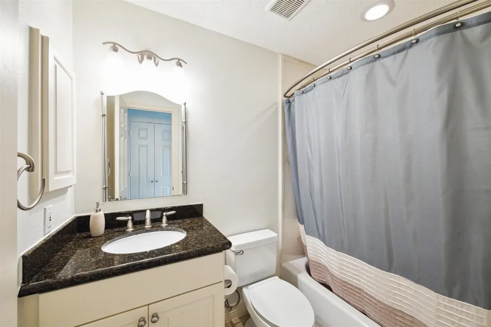 223 Easterly Drive Tiki Island, TX 77554