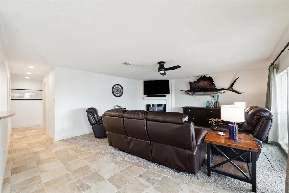 223 Easterly Drive Tiki Island, TX 77554