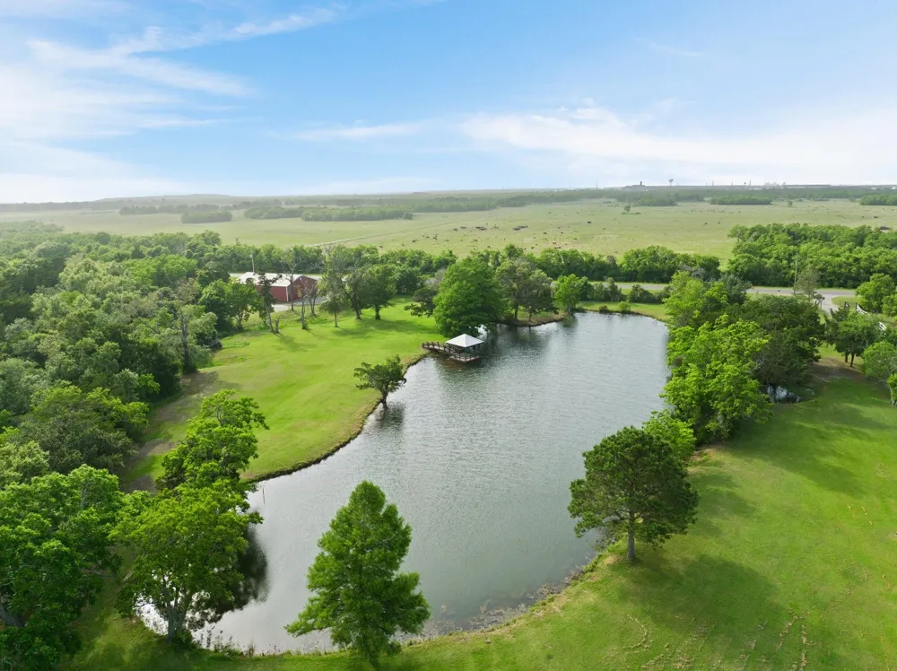 8226 Fm 2354 Beach City, TX 77523