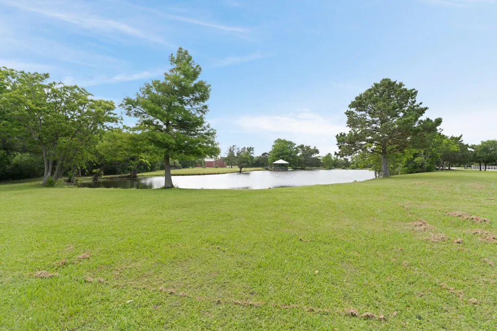 8226 Fm 2354 Beach City, TX 77523