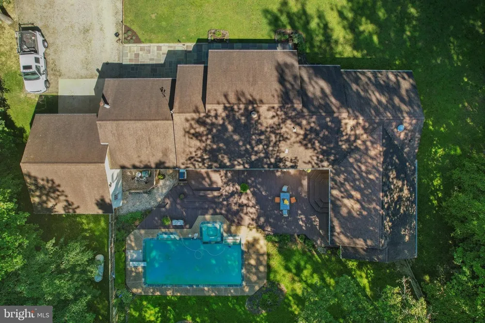 18303 POSSUM POINT ROAD Dumfries, VA 22026