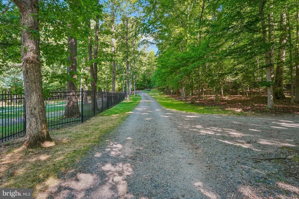 18303 POSSUM POINT ROAD Dumfries, VA 22026