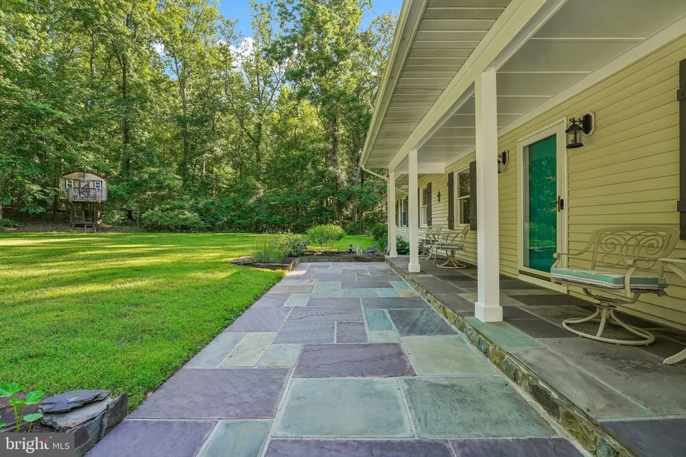 18303 POSSUM POINT ROAD Dumfries, VA 22026